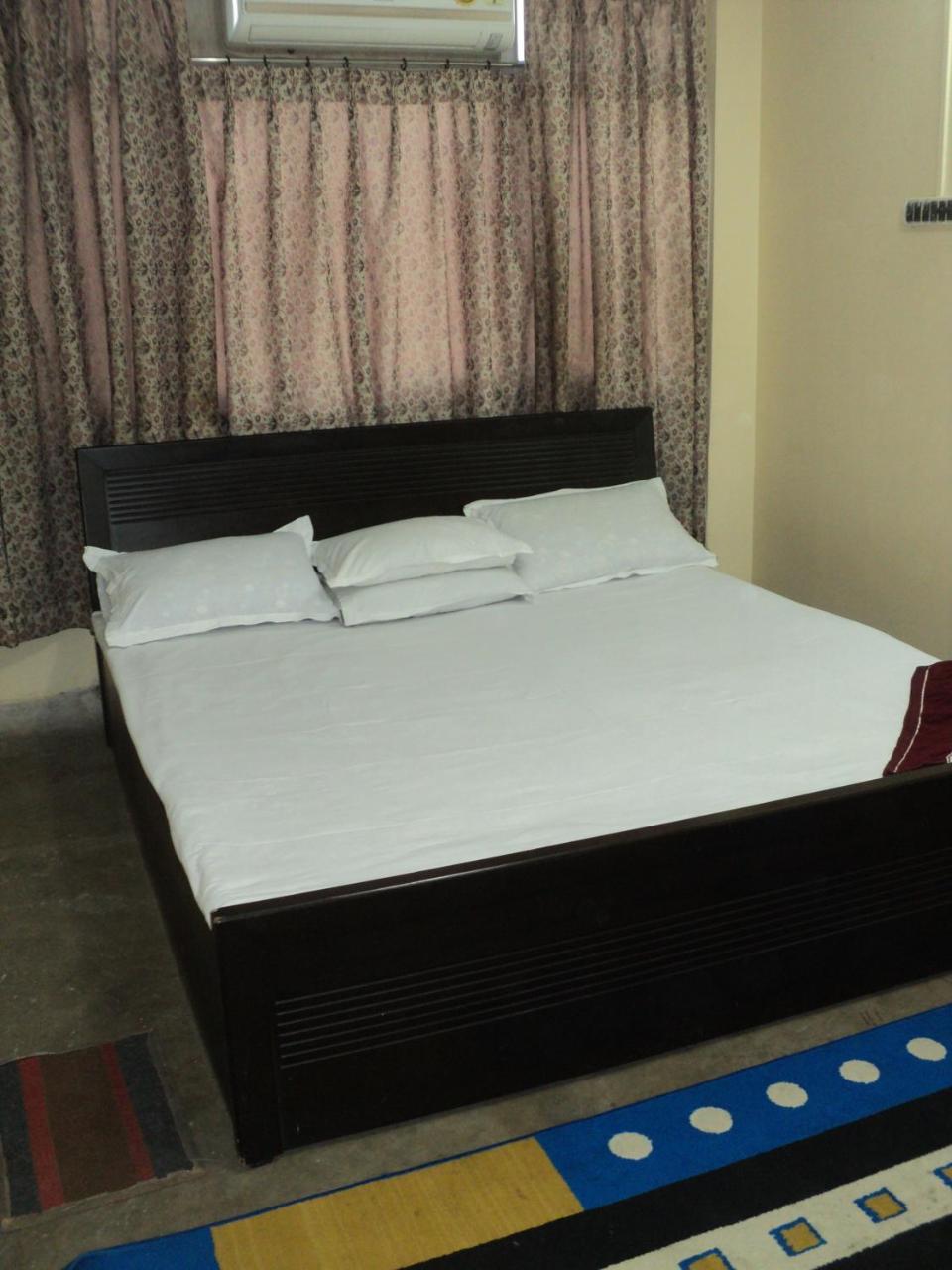 Royal Paying Guest Hotel Calcutta Exterior foto